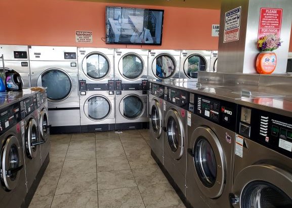 coin laundromat near me