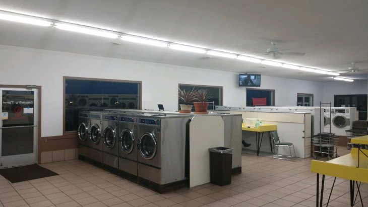 exceptionally-clean-well-maintained-laundromat-for-sale-in-douglas-mi