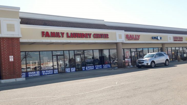 Excellent 100k Yr Suburban Owner Operator Laundromat Laundromat For Sale In Oswego Illinois