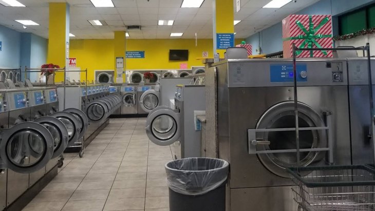 High yielding passive income laundromat in Santa Ana, CA Main Image #2