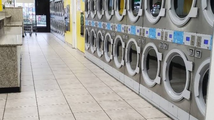 High yielding passive income laundromat in Santa Ana, CA Main Image #3