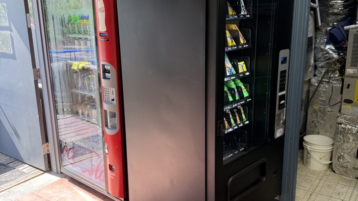 Coin Laundromat Main Image #5